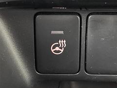【ステアリングヒーター】冬場の寒い日に手がかじかみながら運転するのはツライですよね。でも、これがあれば安心です！ハンドルのグリップ部がじわっと暖かくなって心までポカポカします。 7