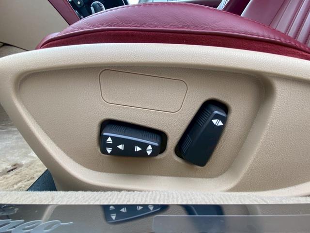 アルファブレラ ３．２　ＪＴＳ　Ｑ４　Ｑ－トロニック　スカイウィンドー　フルタイム４ＷＤ　社外ナビ　Ｂｌｕｅｔｏｏｔｈ　ＥＴＣ　クルーズコントロール　フルセグＴＶ（23枚目）