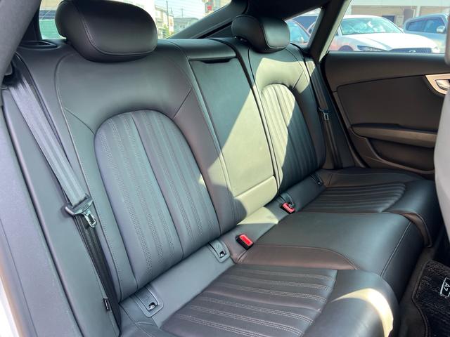 Ａ７スポーツバック ３．０ＴＦＳＩクワトロ　Ｓラインパッケージ　ＫＷ車高調／後期テールランプ／フロントリップ／２０インチＡＷ（10枚目）