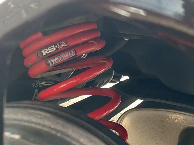 コペン セロ　Ｓ　エアロ　ビルシュタインショックアブソーバー　ルーフカーボンラッピング　車高調　社外マフラー　純正ナビ　純正ドラレコ　バックモニター　Ｂｌｕｅｔｏｏｔｈ　シ－トヒ－タ－　ＥＴＣ（18枚目）