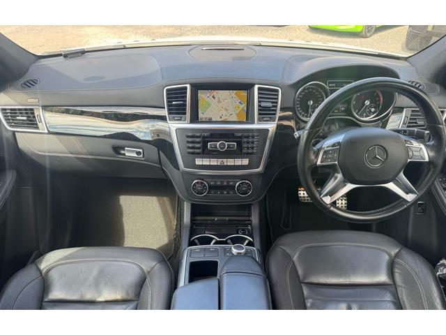 Ｍクラス ＭＬ３５０　ブルーテック　４マチック　ＡＭＧスポーツパッケージ／ＡＭＧエクスクルーシブパッケージ／パノラマサンルーフ／全席シートヒーター／Ｂｌｕｅｔｏｏｔｈ接続（6枚目）