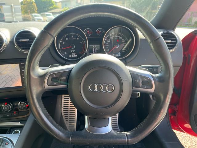 ＴＴクーペ ２．０ＴＦＳＩ　クワトロ　４ＷＤ　禁煙　ナビ　Ｂｌｕｅｔｏｏｔｈ　ＴＶ　バクカメラ　ドラレコ　ＥＴＣ　オートライト　純正アルミ　電格ミラー　オートエアコン　パワーシート（20枚目）