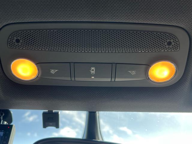 ＴＴクーペ ２．０ＴＦＳＩ　クワトロ　４ＷＤ　禁煙　ナビ　Ｂｌｕｅｔｏｏｔｈ　ＴＶ　バクカメラ　ドラレコ　ＥＴＣ　オートライト　純正アルミ　電格ミラー　オートエアコン　パワーシート（28枚目）