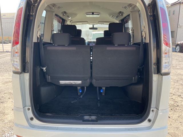 セレナ ハイウェイスター　ナビ　フリップダウンモニター　両側パワースライドドア　バックモニター　フルセグＴＶ　ＥＴＣ（12枚目）