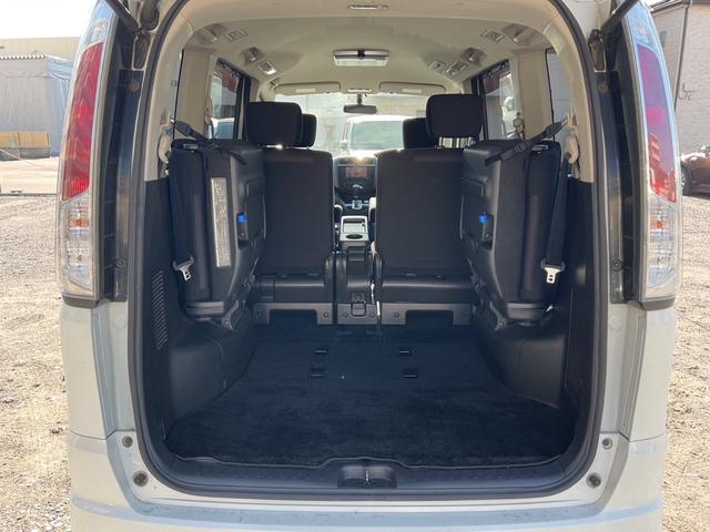 セレナ ハイウェイスター　ナビ　フリップダウンモニター　両側パワースライドドア　バックモニター　フルセグＴＶ　ＥＴＣ（13枚目）