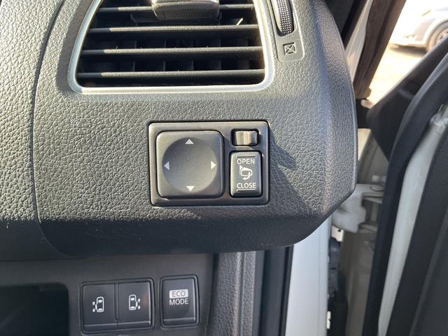 セレナ ハイウェイスター　ナビ　フリップダウンモニター　両側パワースライドドア　バックモニター　フルセグＴＶ　ＥＴＣ（23枚目）