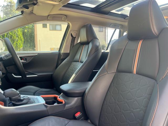 ＲＡＶ４ アドベンチャー　ＴＲＤルーフキャリア　パノラマルーフ　純正９インチナビ　バックカメラ　フルセグＴＶ　　Ｂｌｕｅｔｏｏｔｈ　ブラインドスポットモニター　前後ドライブレコーダー　ＨＯＬＤ　パワーシート　クルーズコ　ＥＴＣ（12枚目）