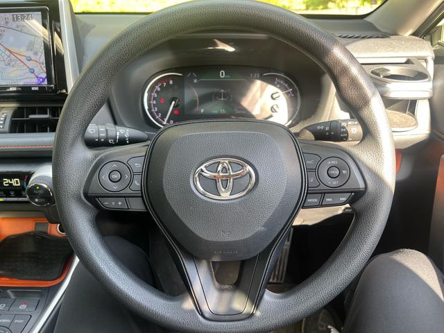ＲＡＶ４ アドベンチャー　ＴＲＤルーフキャリア　パノラマルーフ　純正９インチナビ　バックカメラ　フルセグＴＶ　　Ｂｌｕｅｔｏｏｔｈ　ブラインドスポットモニター　前後ドライブレコーダー　ＨＯＬＤ　パワーシート　クルーズコ　ＥＴＣ（16枚目）