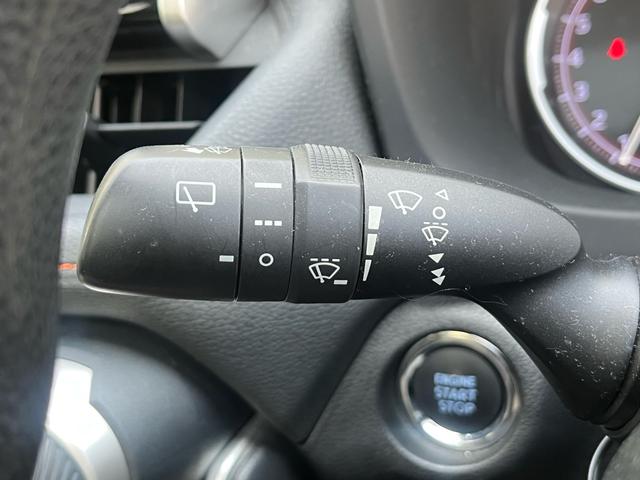 ＲＡＶ４ アドベンチャー　ＴＲＤルーフキャリア　パノラマルーフ　純正９インチナビ　バックカメラ　フルセグＴＶ　　Ｂｌｕｅｔｏｏｔｈ　ブラインドスポットモニター　前後ドライブレコーダー　ＨＯＬＤ　パワーシート　クルーズコ　ＥＴＣ（20枚目）