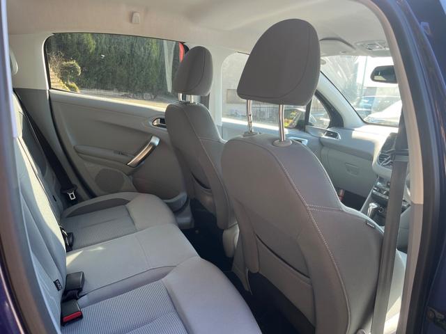 ２０８ プレミアム　純正アルミホイール／純正ナビゲーションシステム／純正コーナーポール／ＥＴＣ／キーレスエントリー／ステアキー／記録簿あり／（6枚目）