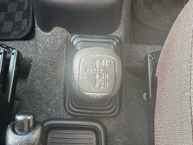 パジェロミニ ナビエディションＶＲ　タイベル交換済　純正ナビ　ワンセグＴＶ　ツィーター　ＥＴＣ　キーレス　ＬＥＤヘッドライト　ワンオーナー車　スペアキー（24枚目）