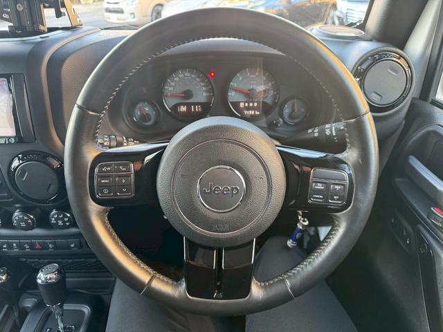 ジープ・ラングラーアンリミテッド サハラ　バックカントリーエディション／限定１０台／車検Ｒ９年３月／フルカスタム／カリフォルニアマッドスター／リフトアップ／オーバーフェンダー／ＫＭＣロックスター１７インチ／シートヒーター（22枚目）