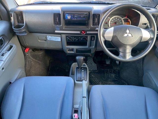 ミニキャブバン ブラボー　ターボ車　ターボ　４ＷＤ　禁煙車　オーディオ（7枚目）