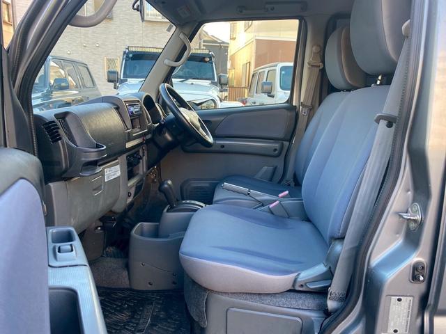 ミニキャブバン ブラボー　ターボ車　ターボ　４ＷＤ　禁煙車　オーディオ（9枚目）