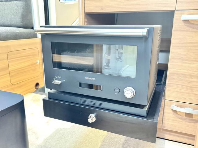 デュカト 　アドリア　マトリックス５９０ＳＴ　ガス式ＦＦヒーターボイラー　３ＷＡＹ冷蔵庫　シャワー　３口ガスコンロ　ツインサブバッテリー　インバーター　カセットトイレ　マックスファン　サイドオーニング（53枚目）