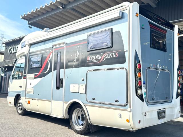 コースタービッグバン 　ナッツＲＶ　ボーダーバンクス　タイプＢ　レンタアップ　６００Ａｈリチウム　家庭用エアコン　ＦＦヒーター　電子レンジ　冷蔵庫　ソーラーパネル　インバーター　サイドオーニング　温水ボイラー　ルーフベント（17枚目）