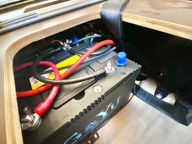 タウンエーストラック 　セキソーボディ　トム２３　４ＷＤ　ワンタッチベッド展開　マルチルーム　ＦＦヒーター　ツインサブバッテリー　走行充電　マックスファン　シンク　ソーラーパネル　１２Ｖ冷蔵庫　社外アルミ　前後ドラレコ（65枚目）