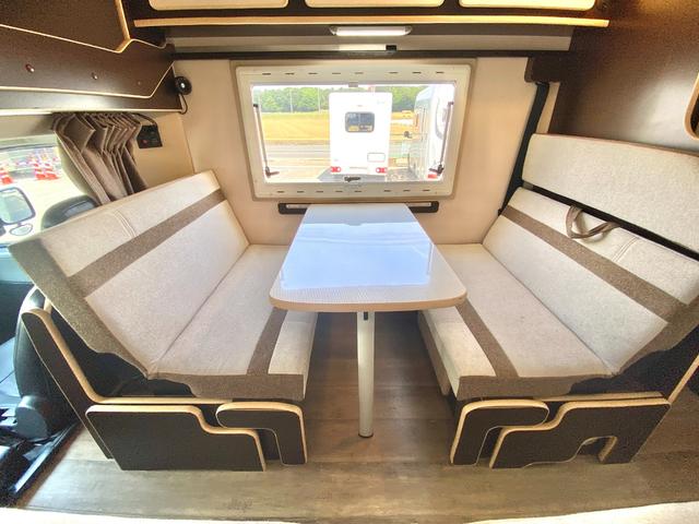 タウンエーストラック 　セキソーボディ　トム２３　４ＷＤ　ワンタッチベッド展開　マルチルーム　ＦＦヒーター　ツインサブバッテリー　走行充電　マックスファン　シンク　ソーラーパネル　１２Ｖ冷蔵庫　社外アルミ　前後ドラレコ（80枚目）