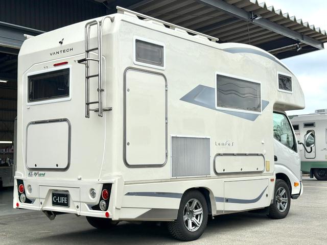 カムロード 　バンテック　コルドリーブス　ディーゼル４ＷＤ　トリプルサブバッテリー　家庭用エアコン　ＦＦヒーター　リアエントランス　マルチルーム　電子レンジ　シンク　カセットガスコンロ　ルーフベント　インバーター（18枚目）