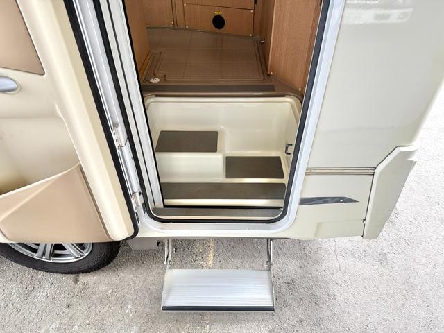 カムロード 　バンテック　コルドリーブス　ディーゼル４ＷＤ　トリプルサブバッテリー　家庭用エアコン　ＦＦヒーター　リアエントランス　マルチルーム　電子レンジ　シンク　カセットガスコンロ　ルーフベント　インバーター（45枚目）