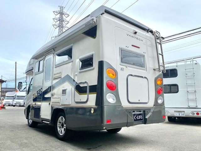 カムロード 　バンテック　ジル５２０　ディーゼル４ＷＤ　ワンオーナー　家庭用エアコン　トリプルサブバッテリー　ソーラーパネル　サイドオーニング　温水ボイラー　電動マックスファン　ＦＦヒーター　マルチルーム　冷蔵庫（16枚目）