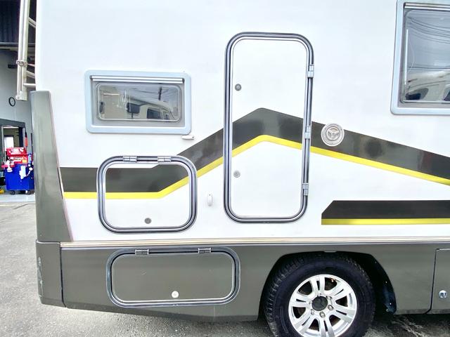 カムロード 　バンテック　ジル５２０　ディーゼル４ＷＤ　ワンオーナー　家庭用エアコン　トリプルサブバッテリー　ソーラーパネル　サイドオーニング　温水ボイラー　電動マックスファン　ＦＦヒーター　マルチルーム　冷蔵庫（29枚目）