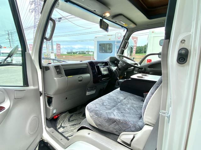 カムロード 　バンテック　ジル５２０　ディーゼル４ＷＤ　ワンオーナー　家庭用エアコン　トリプルサブバッテリー　ソーラーパネル　サイドオーニング　温水ボイラー　電動マックスファン　ＦＦヒーター　マルチルーム　冷蔵庫（40枚目）