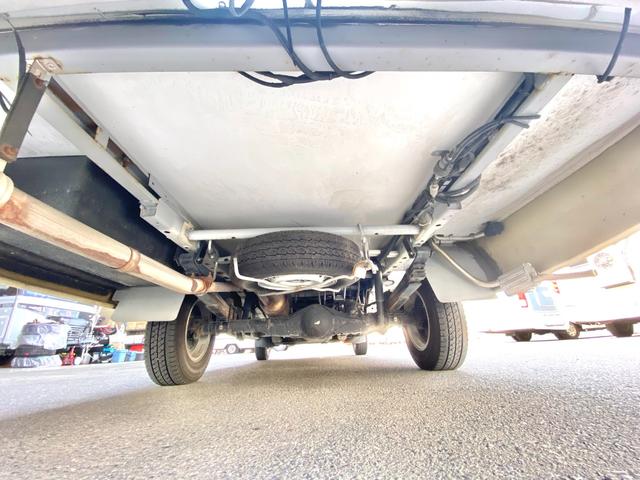 タウンエーストラック 　セキソーボディ　トム２３　４ＷＤ　窓用クーラー　ＦＦヒーター　ソーラーパネル　外部充電　走行充電　冷蔵庫　ギャレー　マックスファン　ナビ　ＥＴＣ　前後ドライブレコーダー（22枚目）