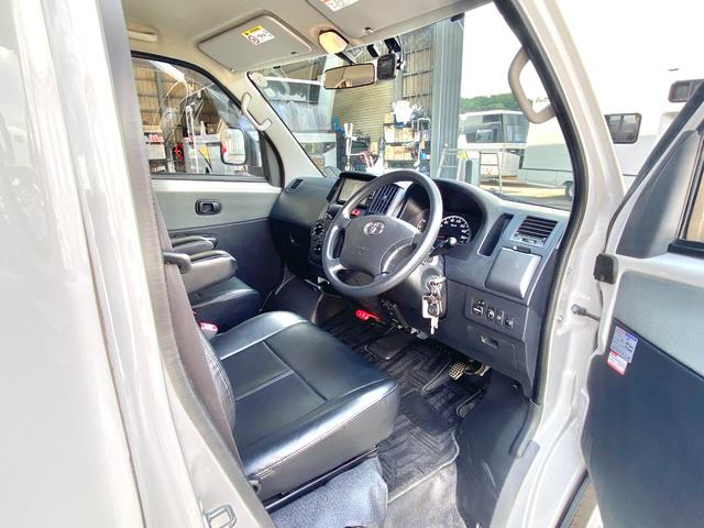 タウンエーストラック 　セキソーボディ　トム２３　４ＷＤ　窓用クーラー　ＦＦヒーター　ソーラーパネル　外部充電　走行充電　冷蔵庫　ギャレー　マックスファン　ナビ　ＥＴＣ　前後ドライブレコーダー（36枚目）