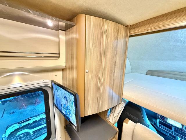 カムロード 　バンテック　ジルノーブル　ディーゼル　家庭用エアコン　ＦＦヒーター　サイドオーニング　マルチルーム　テレビ　ソーラーパネル　前後社外ショック　フロント社外スタビ　リアダブルタイヤ　電動ステップ（64枚目）