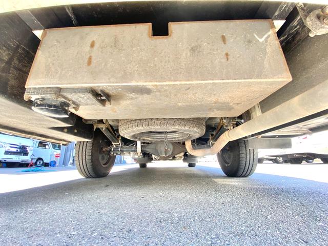 カムロード 　ナッツＲＶ　クレア５．３Ｗハイパーエボリューション　ディーゼル４ＷＤ　４００Ａｈリチウム　家庭用エアコン　温水ボイラー　ソーラーパネル　サイドオーニング　ＦＦヒーター　アラウンドビューモニター（33枚目）