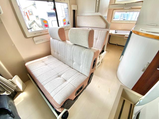 ハイエースバン 　セキソーボディ　トム２００　家庭用エアコン　ツインサブ　電子レンジ　１５００Ｗインバーター　マックスファン　前後スタビライザー　前後ショックアブソーバー　ミラー型前後ドラレコ　ソーラーパネル（6枚目）