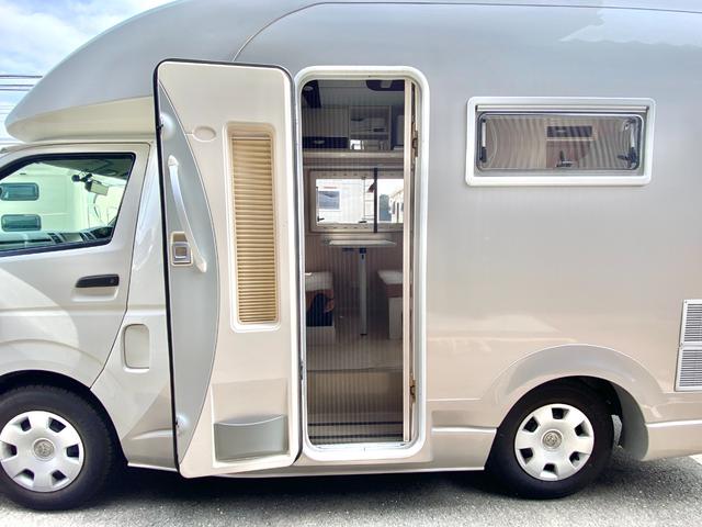 ハイエースバン 　セキソーボディ　トム２００　家庭用エアコン　ツインサブ　電子レンジ　１５００Ｗインバーター　マックスファン　前後スタビライザー　前後ショックアブソーバー　ミラー型前後ドラレコ　ソーラーパネル（46枚目）