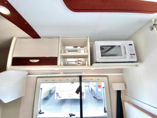 ハイエースバン 　セキソーボディ　トム２００　家庭用エアコン　ツインサブ　電子レンジ　１５００Ｗインバーター　マックスファン　前後スタビライザー　前後ショックアブソーバー　ミラー型前後ドラレコ　ソーラーパネル（68枚目）