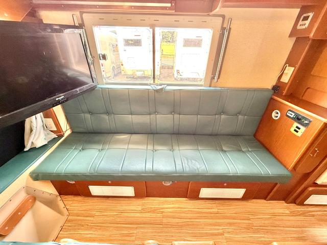 カムロード 　セキソーボディ　プログレス　ディーゼル４ＷＤ　家庭用エアコン　１０名乗車　２００Ａｈリチウム　ＦＦヒーター　タイベル交換済　マックスファン　デイトナアルミ　オールペン　１５００Ｗインバーター（64枚目）