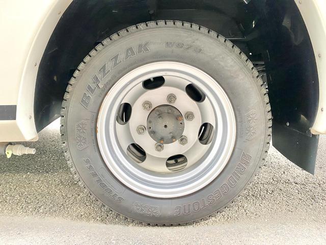 カムロード 　バンテック　ジル　７名乗車　リアダブルタイヤ　家庭用エアコン　アラウンドビューモニター　レカロシート　ワンオーナー　フローティングナビ　温水ボイラー　ＦＦヒーター　電動ステップ　ソーラーパネル（78枚目）