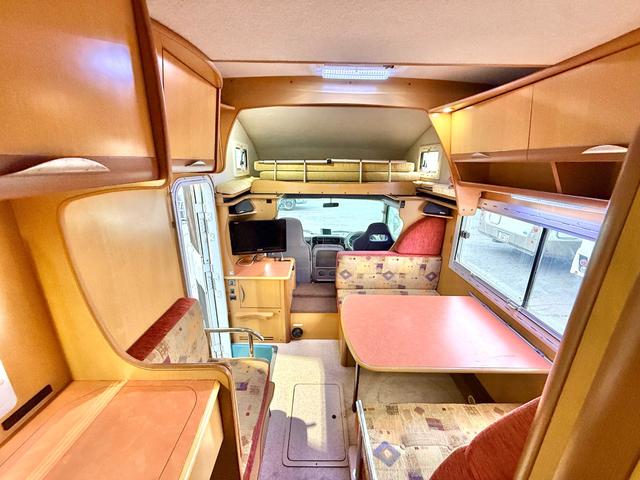 カムロード  バンテック コルドバンクス ディーゼル 8名乗車 タイベル交換済 FFヒータ- 新品冷蔵庫 ランチョ製前後ショック リアクーラー サイドオーニング 1500Wインバーター 電子レンジ テレビ(3枚目)