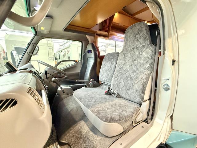 カムロード  バンテック コルドバンクス ディーゼル 8名乗車 タイベル交換済 FFヒータ- 新品冷蔵庫 ランチョ製前後ショック リアクーラー サイドオーニング 1500Wインバーター 電子レンジ テレビ(31枚目)