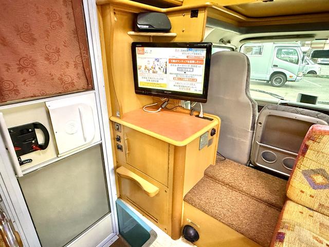 カムロード  バンテック コルドバンクス ディーゼル 8名乗車 タイベル交換済 FFヒータ- 新品冷蔵庫 ランチョ製前後ショック リアクーラー サイドオーニング 1500Wインバーター 電子レンジ テレビ(45枚目)