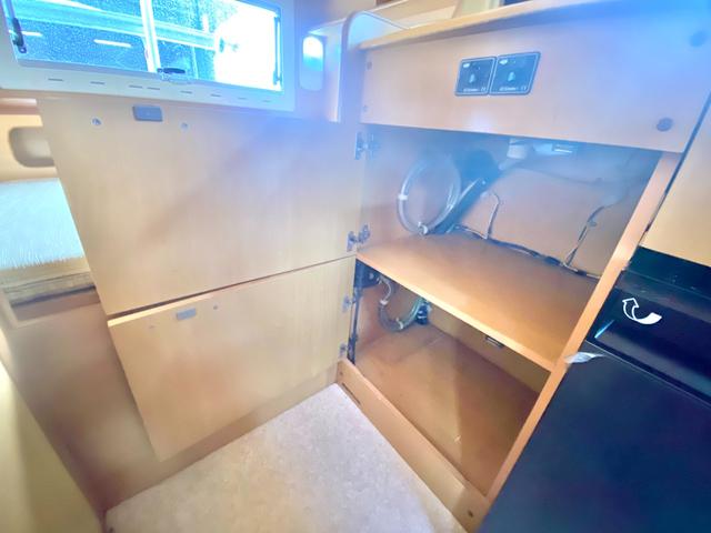 カムロード  バンテック コルドバンクス ディーゼル 8名乗車 タイベル交換済 FFヒータ- 新品冷蔵庫 ランチョ製前後ショック リアクーラー サイドオーニング 1500Wインバーター 電子レンジ テレビ(50枚目)