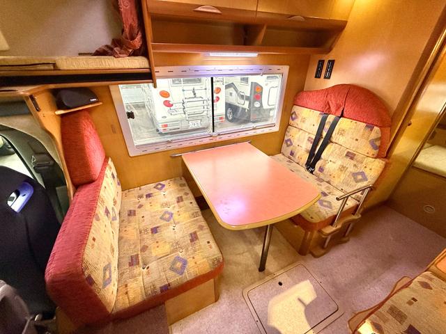 カムロード  バンテック コルドバンクス ディーゼル 8名乗車 タイベル交換済 FFヒータ- 新品冷蔵庫 ランチョ製前後ショック リアクーラー サイドオーニング 1500Wインバーター 電子レンジ テレビ(56枚目)