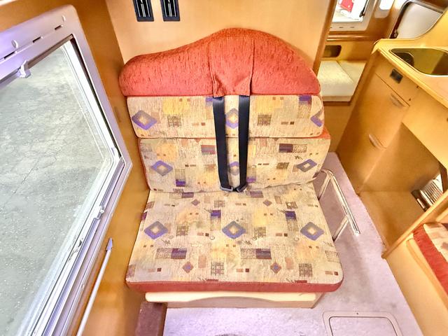 カムロード  バンテック コルドバンクス ディーゼル 8名乗車 タイベル交換済 FFヒータ- 新品冷蔵庫 ランチョ製前後ショック リアクーラー サイドオーニング 1500Wインバーター 電子レンジ テレビ(59枚目)