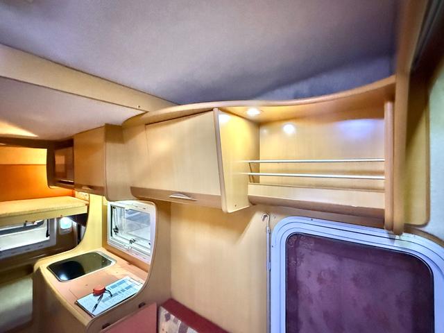 カムロード  バンテック コルドバンクス ディーゼル 8名乗車 タイベル交換済 FFヒータ- 新品冷蔵庫 ランチョ製前後ショック リアクーラー サイドオーニング 1500Wインバーター 電子レンジ テレビ(67枚目)