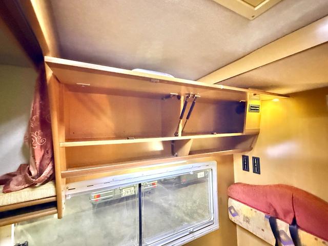 カムロード  バンテック コルドバンクス ディーゼル 8名乗車 タイベル交換済 FFヒータ- 新品冷蔵庫 ランチョ製前後ショック リアクーラー サイドオーニング 1500Wインバーター 電子レンジ テレビ(69枚目)