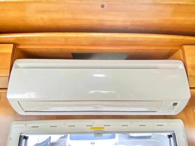 カムロード  バンテック ジル480スキップ ディーゼル4WD 9名乗車 ワンオーナー 家庭用エアコン FFヒーター ソーラーパネル 社外アルミ 運転席レカロ 地デジチューナー BSアンテナ 新品タイヤ(8枚目)