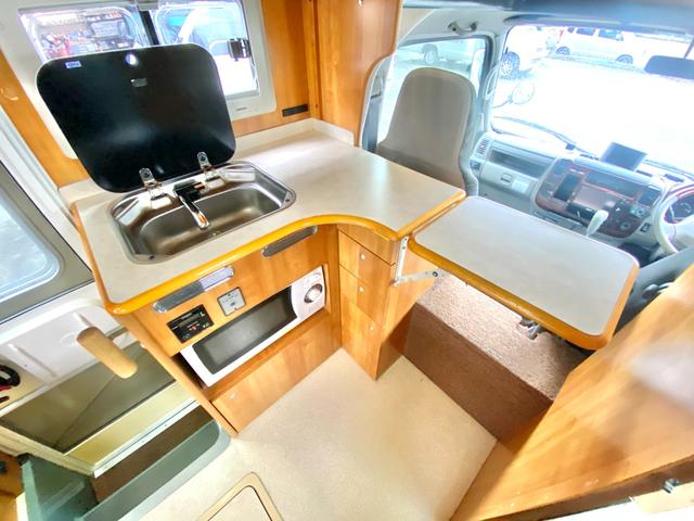 カムロード  バンテック ジル480スキップ ディーゼル4WD 9名乗車 ワンオーナー 家庭用エアコン FFヒーター ソーラーパネル 社外アルミ 運転席レカロ 地デジチューナー BSアンテナ 新品タイヤ(9枚目)