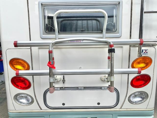 カムロード  バンテック ジル480スキップ ディーゼル4WD 9名乗車 ワンオーナー 家庭用エアコン FFヒーター ソーラーパネル 社外アルミ 運転席レカロ 地デジチューナー BSアンテナ 新品タイヤ(26枚目)