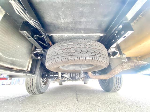 カムロード  バンテック ジル480スキップ ディーゼル4WD 9名乗車 ワンオーナー 家庭用エアコン FFヒーター ソーラーパネル 社外アルミ 運転席レカロ 地デジチューナー BSアンテナ 新品タイヤ(32枚目)