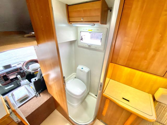 カムロード  バンテック ジル480スキップ ディーゼル4WD 9名乗車 ワンオーナー 家庭用エアコン FFヒーター ソーラーパネル 社外アルミ 運転席レカロ 地デジチューナー BSアンテナ 新品タイヤ(58枚目)