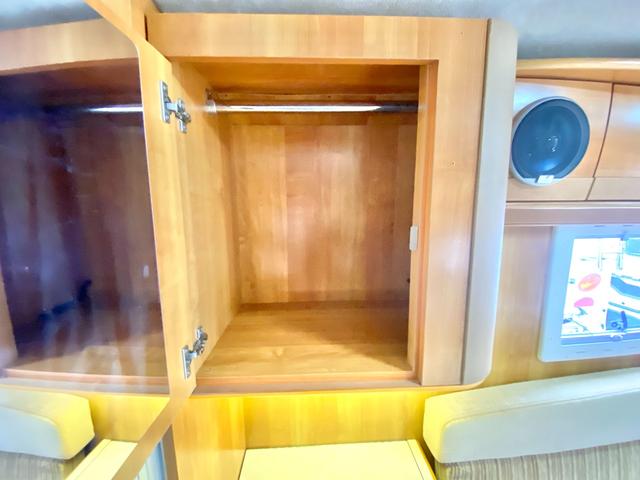 カムロード  バンテック ジル480スキップ ディーゼル4WD 9名乗車 ワンオーナー 家庭用エアコン FFヒーター ソーラーパネル 社外アルミ 運転席レカロ 地デジチューナー BSアンテナ 新品タイヤ(60枚目)